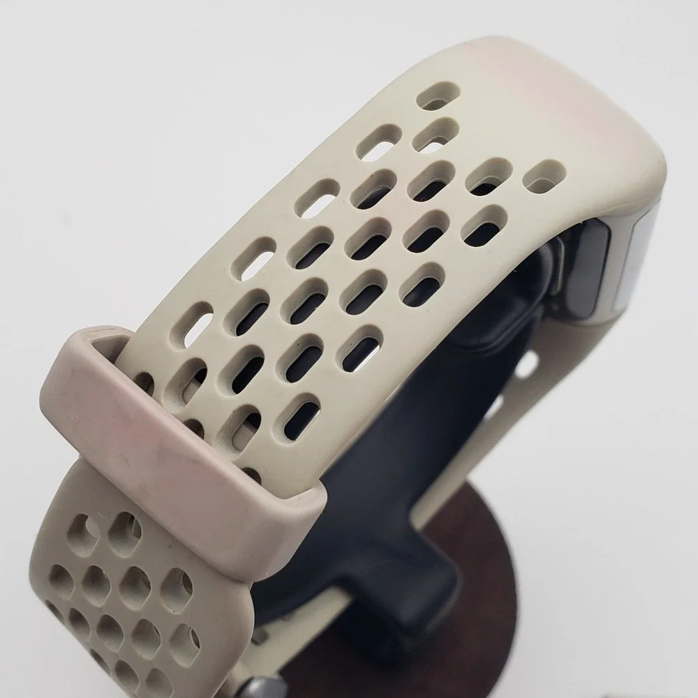 Fitbit Charge 5 Activity Tracker White Band Silver Case FB423 GPS Fitness Watch